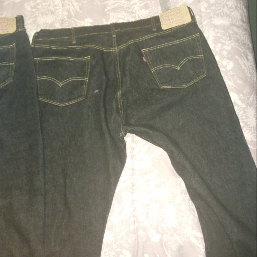 Levi's 501 jeans. Waste size 46 length 32. Great condition, like new.